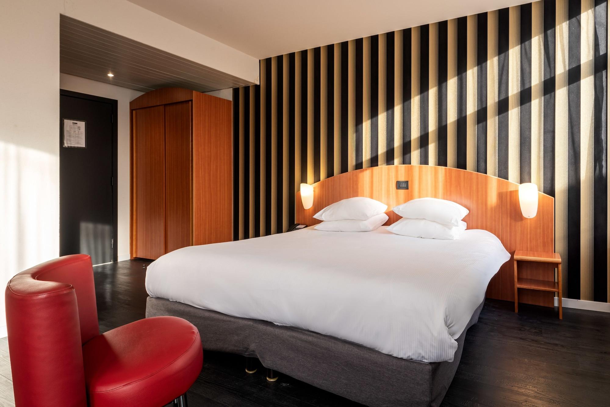 Aris Grand Place Hotel Brussel Bagian luar foto