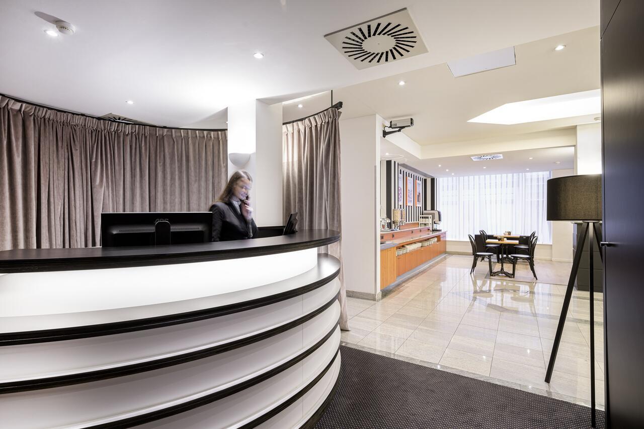 Aris Grand Place Hotel Brussel Bagian luar foto