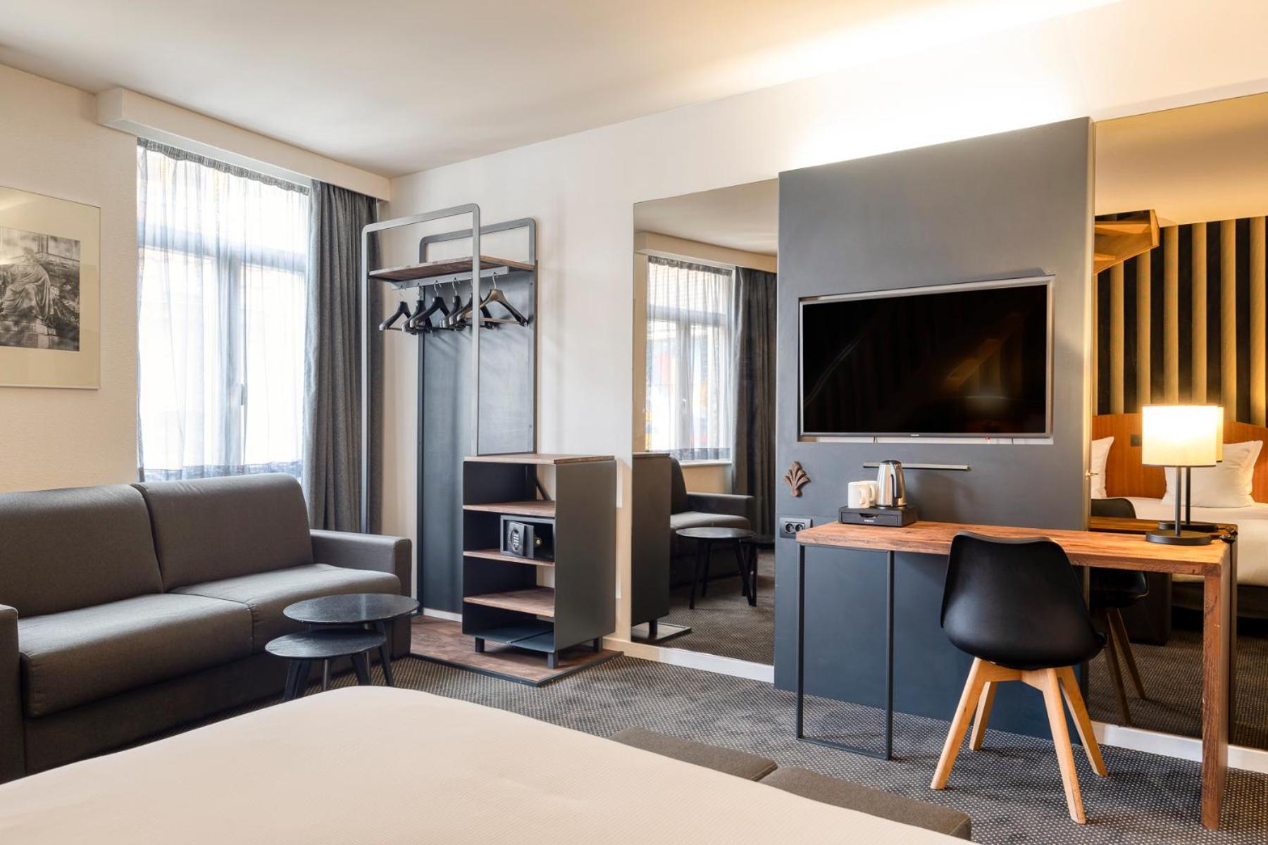 Aris Grand Place Hotel Brussel Bagian luar foto